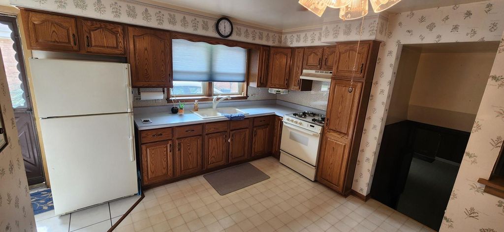 10736 Lawler Avenue, Oak Lawn, IL 60453 — photo 5