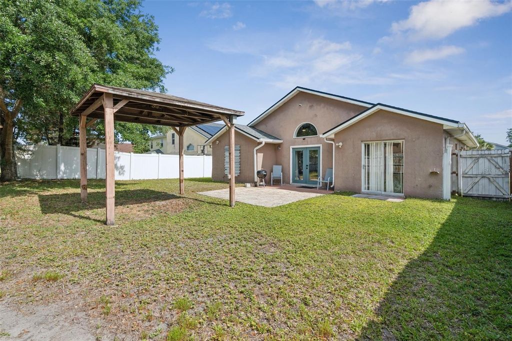 Image 18 of property listing at 1728 BROOK HOLLOW DRIVE, Orlando, FL 32824