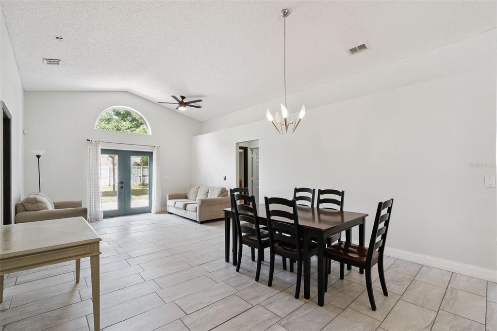 Image 7 of property listing at 1728 BROOK HOLLOW DRIVE, Orlando, FL 32824