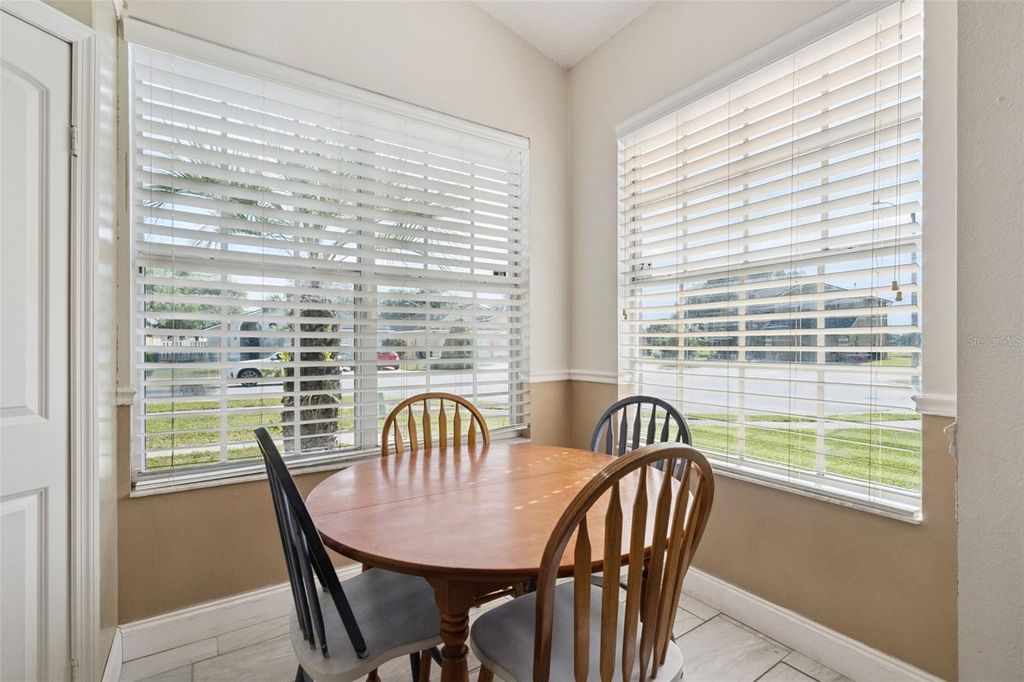 Image 10 of property listing at 1728 BROOK HOLLOW DRIVE, Orlando, FL 32824