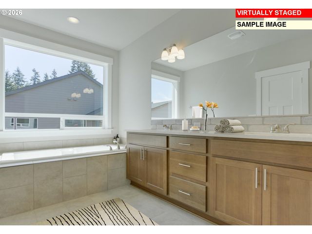 657 Ne Saling 95, Estacada, OR 97023
