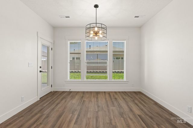 1906 N Ryde Ave, Kuna, ID 83634