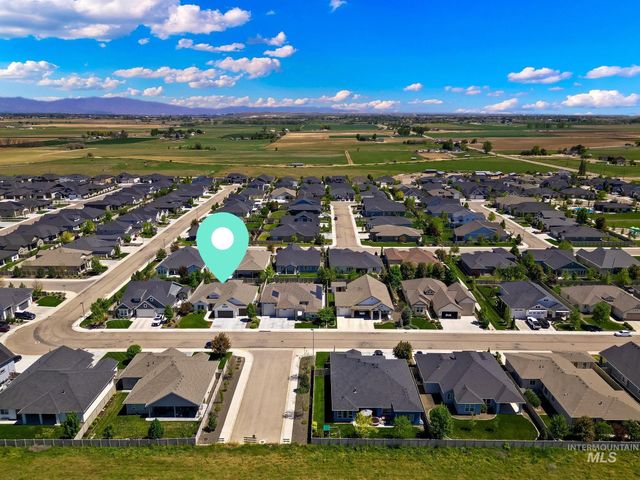 1906 N Ryde Ave, Kuna, ID 83634