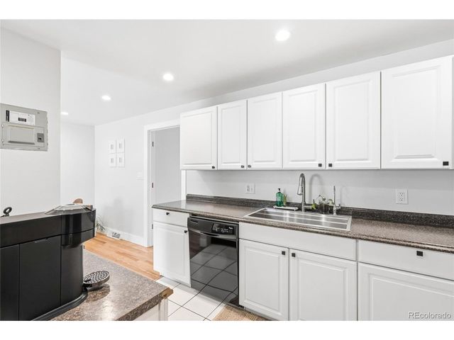 3791 S Huron St, Englewood, CO 80110