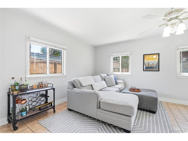 3791 S Huron St, Englewood, CO 80110