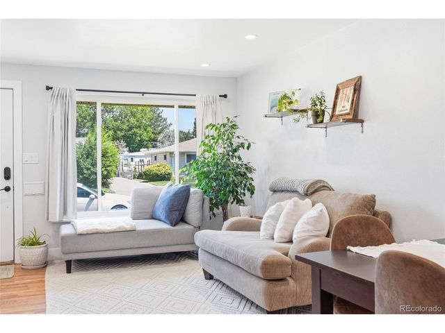3791 S Huron St, Englewood, CO 80110
