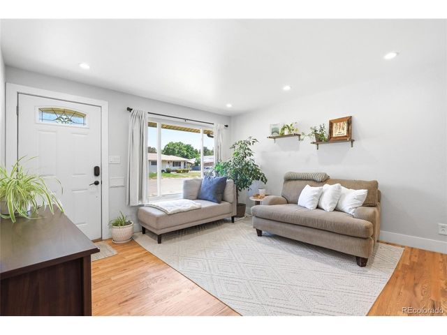 3791 S Huron St, Englewood, CO 80110