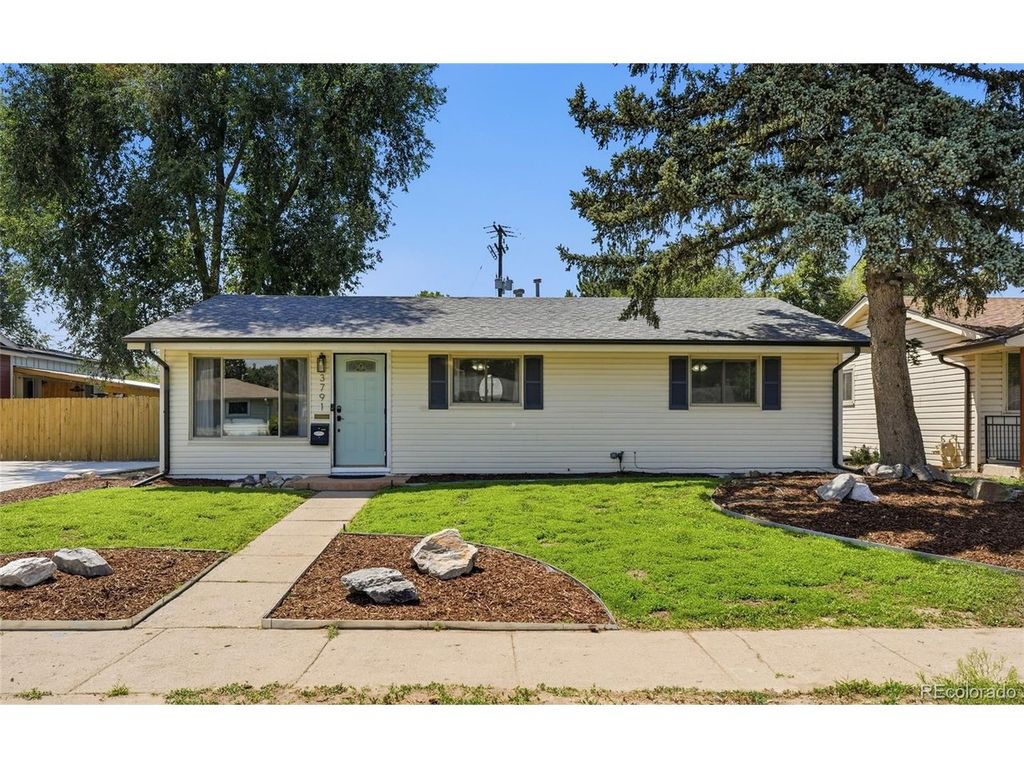 3791 S Huron St, Englewood, CO 80110