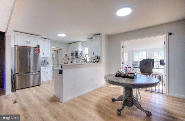 302 SYCAMORE AVE, Egg Harbor Township, NJ 08234