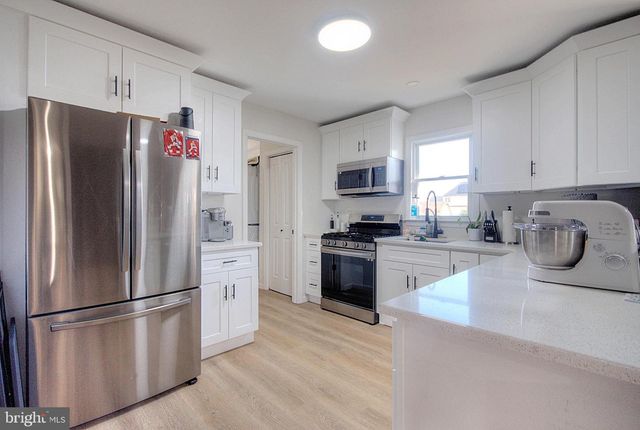 302 SYCAMORE AVE, Egg Harbor Township, NJ 08234