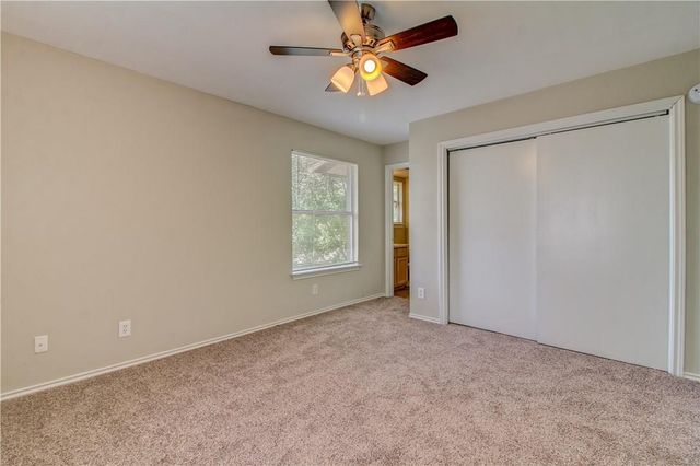 2211 Creekside LN D, Georgetown, TX 78626