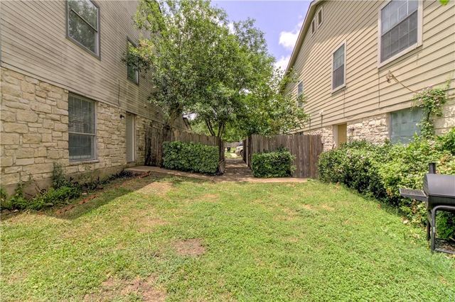 2211 Creekside LN D, Georgetown, TX 78626