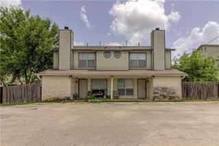 2211 Creekside LN D, Georgetown, TX 78626