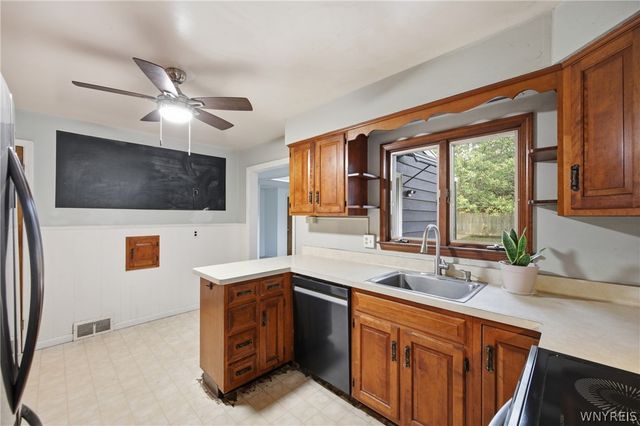 63 Garland Drive, Amherst, NY 14226