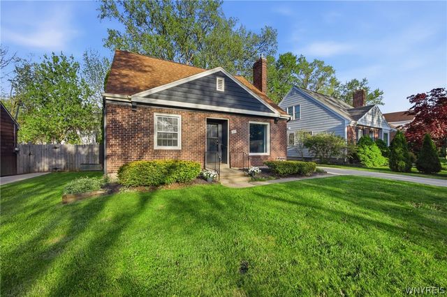 63 Garland Drive, Amherst, NY 14226