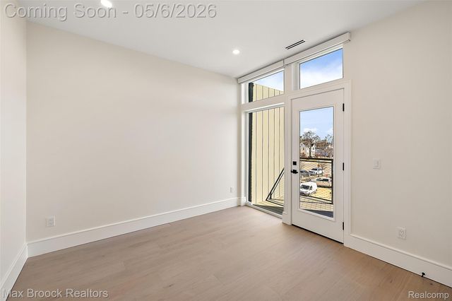 110 Austin Avenue 203, Royal Oak, MI 48067