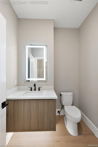 110 Austin Avenue 203, Royal Oak, MI 48067