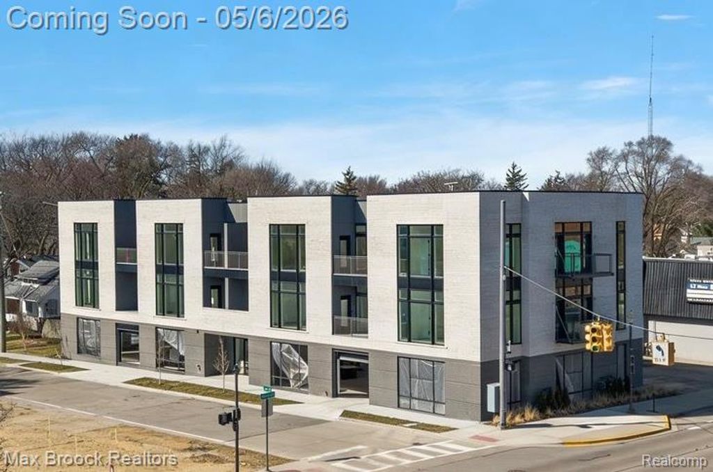 110 Austin Avenue 203, Royal Oak, MI 48067