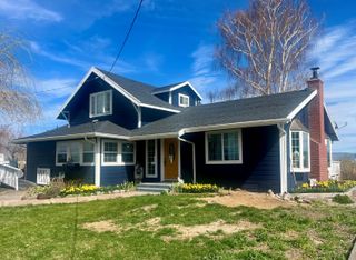 8220 Washburn Way, Klamath Falls, OR 97603