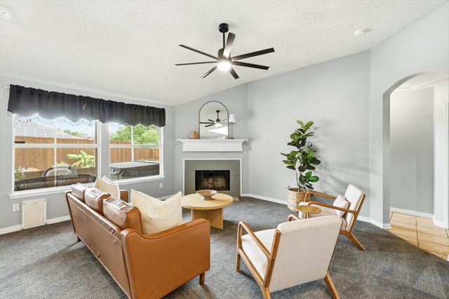 7301 Sunburst Trail, Denton, TX 76210