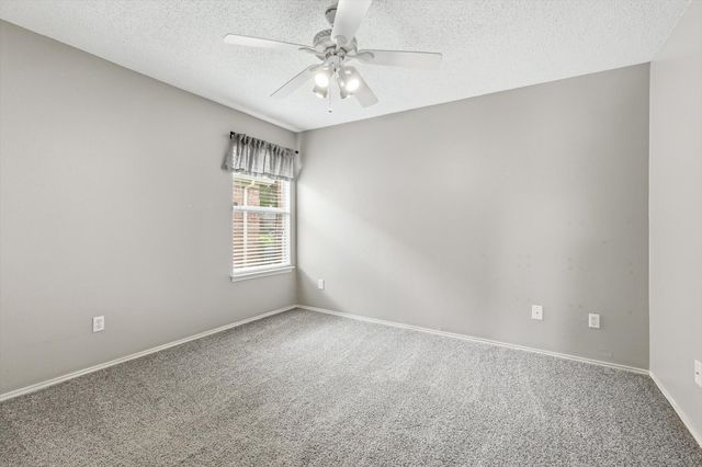 7301 Sunburst Trail, Denton, TX 76210
