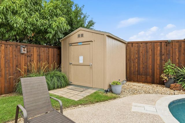 7301 Sunburst Trail, Denton, TX 76210
