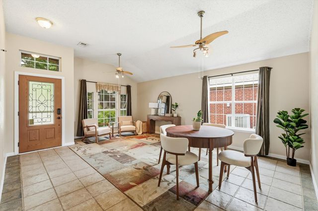 7301 Sunburst Trail, Denton, TX 76210