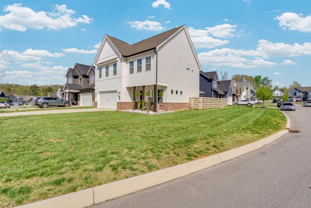 1111 Belle Pond Ave, Knoxville, TN 37932