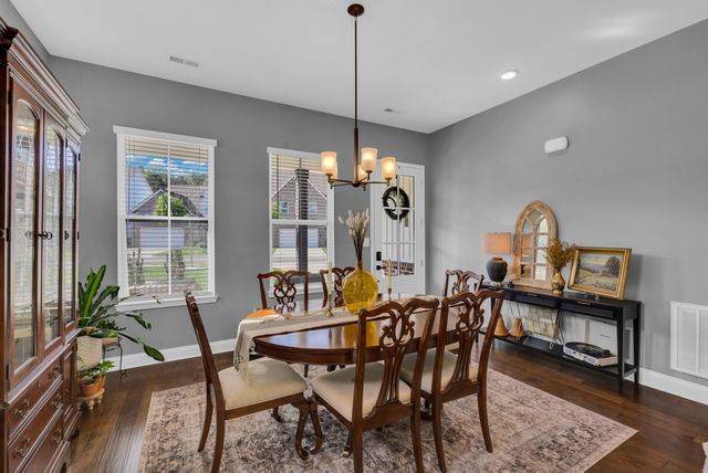 1111 Belle Pond Ave, Knoxville, TN 37932