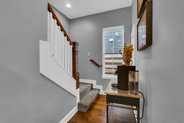 1111 Belle Pond Ave, Knoxville, TN 37932
