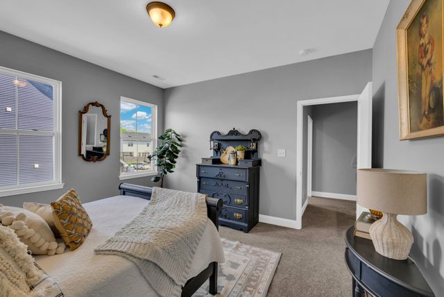 1111 Belle Pond Ave, Knoxville, TN 37932