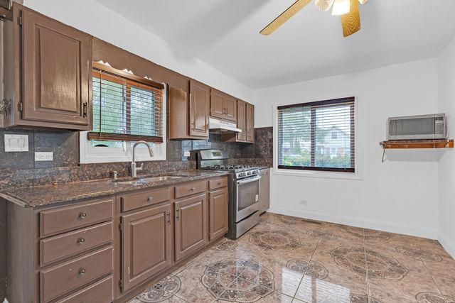 6031 S Merrimac Avenue, Chicago, IL 60638