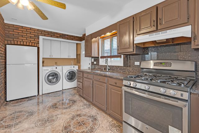 6031 S Merrimac Avenue, Chicago, IL 60638