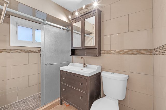 6031 S Merrimac Avenue, Chicago, IL 60638