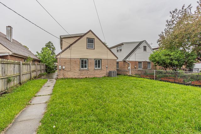 6031 S Merrimac Avenue, Chicago, IL 60638