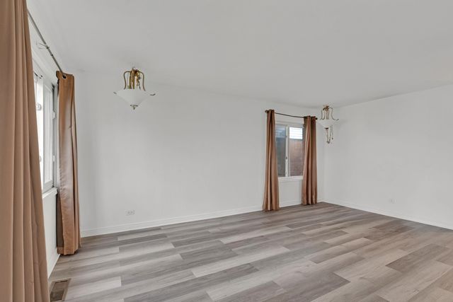 6031 S Merrimac Avenue, Chicago, IL 60638