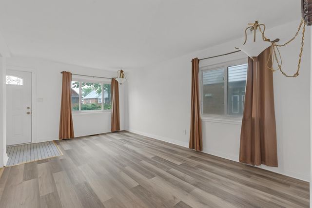 6031 S Merrimac Avenue, Chicago, IL 60638