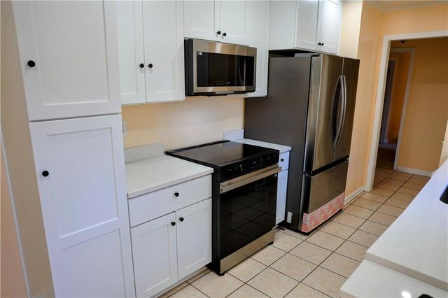 4296 Linda SW Lane, Lilburn, GA 30047