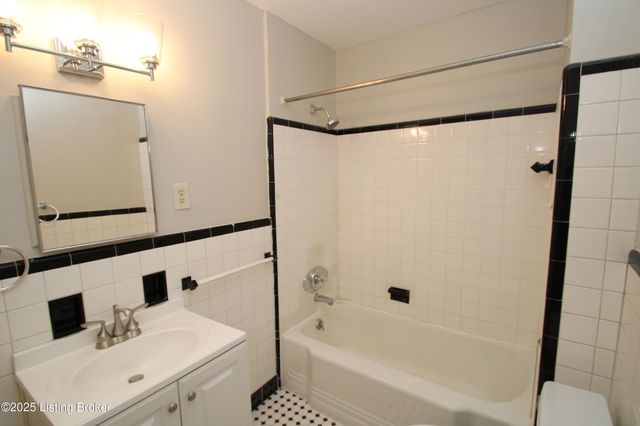 514 Macon Ave, Louisville, KY 40207