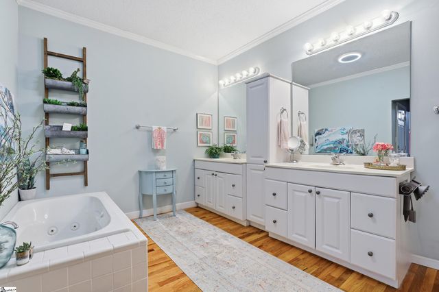 402 Ragsdale Road, Greenville, SC 29611