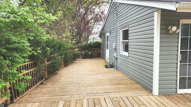 1730 Kingston Circle, Carpentersville, IL 60110