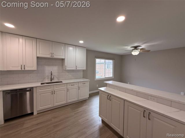 45480 Inverness Circle, Macomb, MI 48044