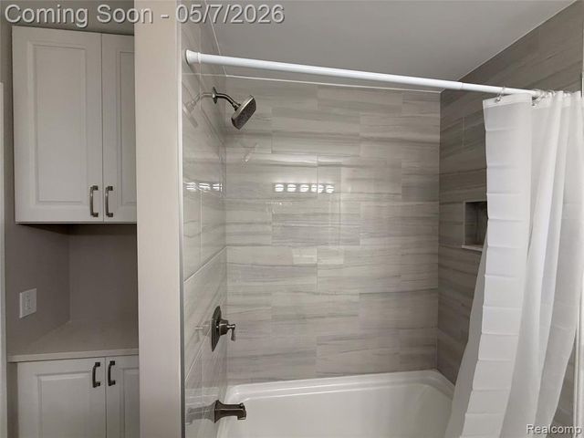 45480 Inverness Circle, Macomb, MI 48044