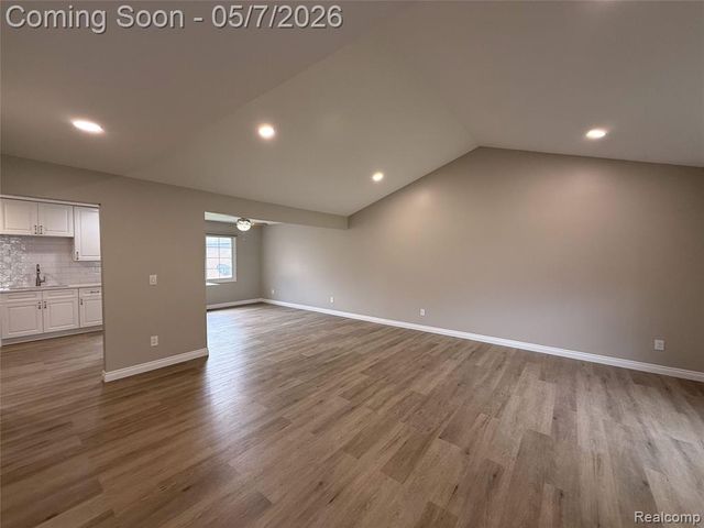 45480 Inverness Circle, Macomb, MI 48044