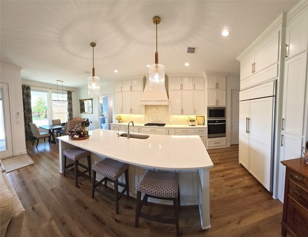 11008 Familia Real Drive, Benbrook, TX 76126