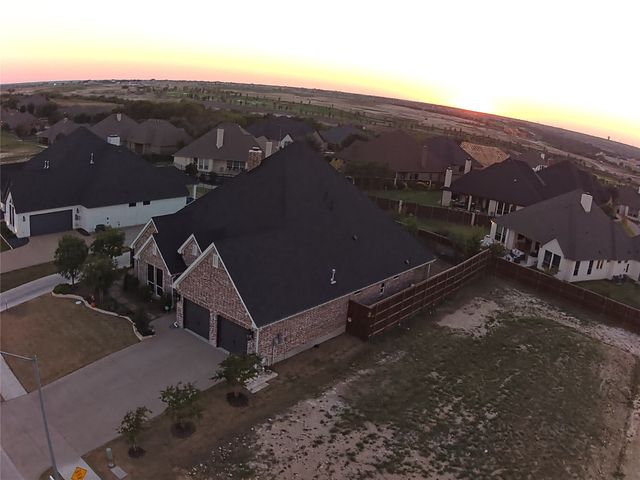 11008 Familia Real Drive, Benbrook, TX 76126
