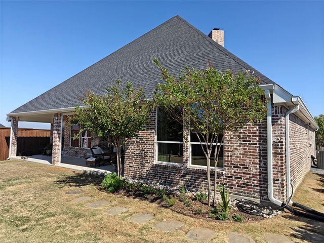 11008 Familia Real Drive, Benbrook, TX 76126