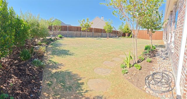 11008 Familia Real Drive, Benbrook, TX 76126