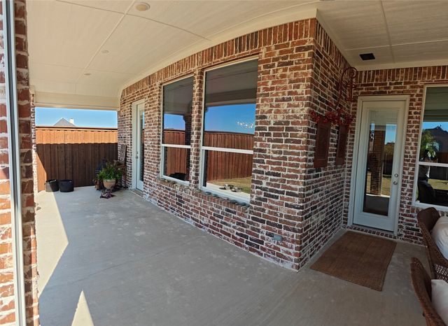 11008 Familia Real Drive, Benbrook, TX 76126