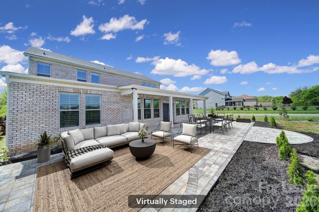 610 Blaise Court, Matthews, NC 28104